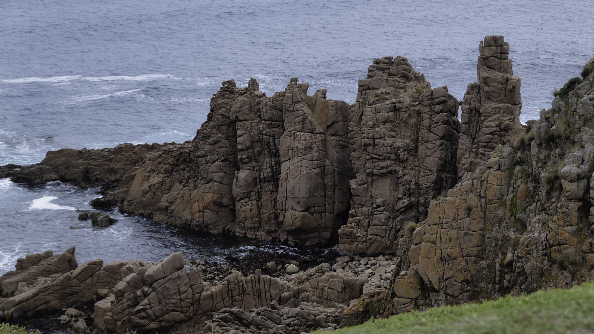 Phillip Island – wild rocks