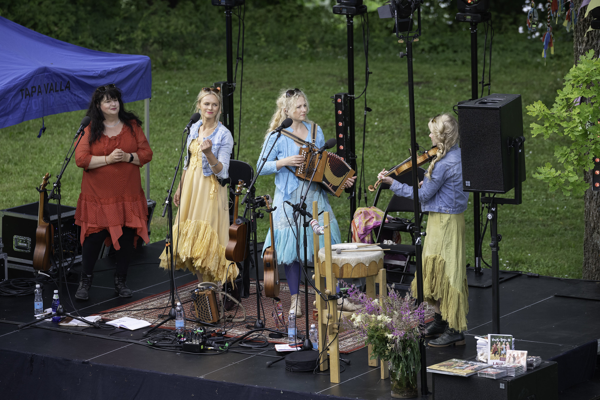 Estonian Diary, Part 18. Women in the Kitchen – Photos and Videos.