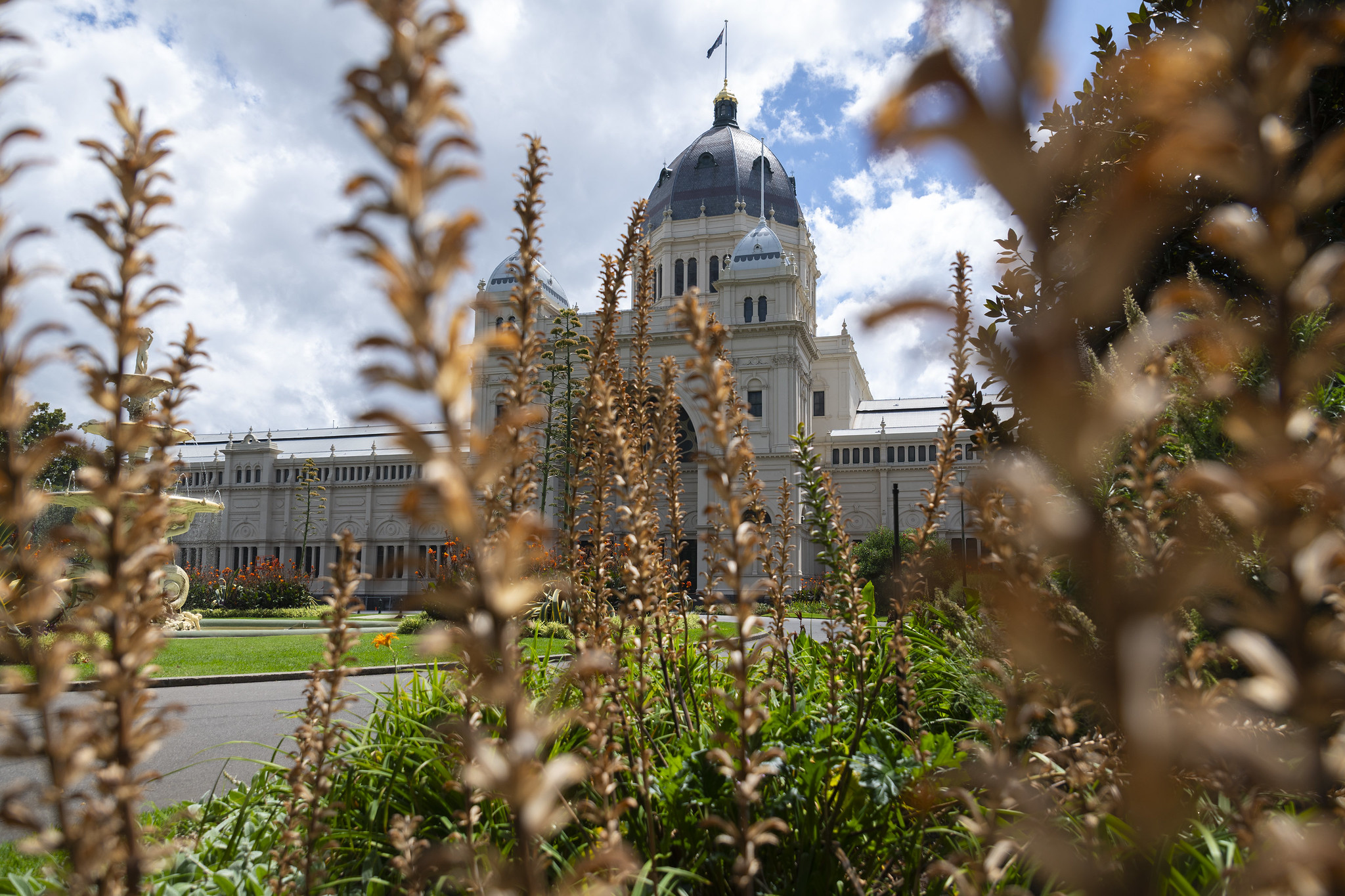 World Fair and the people of Melbourne